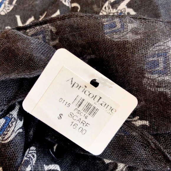 Elephant Infinity Scarf - Picture 3 of 4